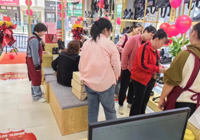 開鞋店新手怎么拿貨？